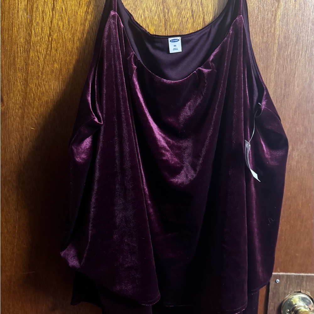Old Navy Velvet Camisole in Burgundy